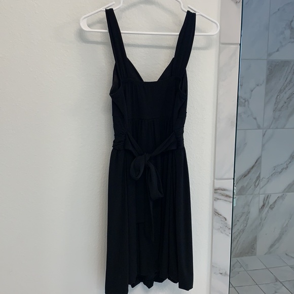 BLACK DRESS - Picture 2 of 7